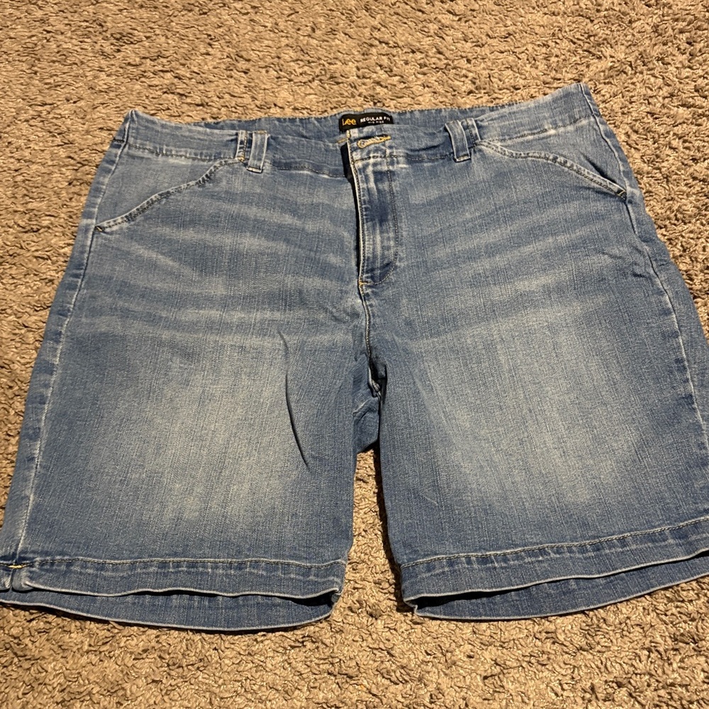 Lee Men's Faded Blue Denim Shorts
